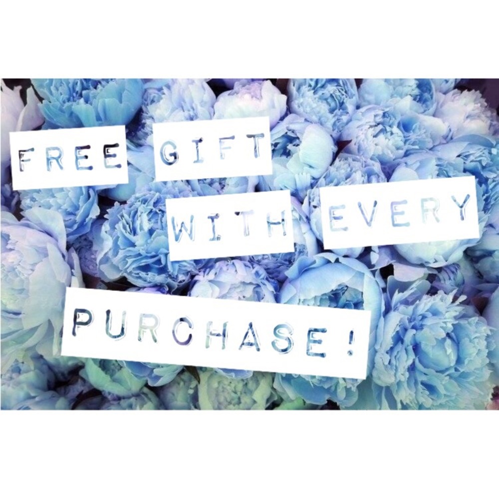 ✨✨Free mystery gifts with every purchase!!✨✨